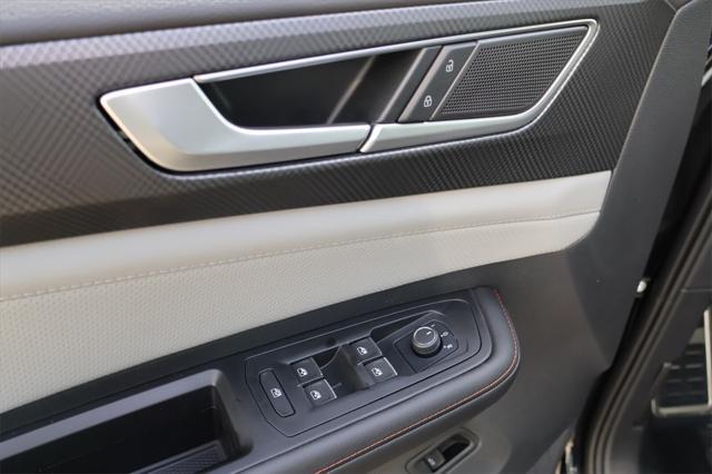 new 2025 Volkswagen Atlas car, priced at $46,553