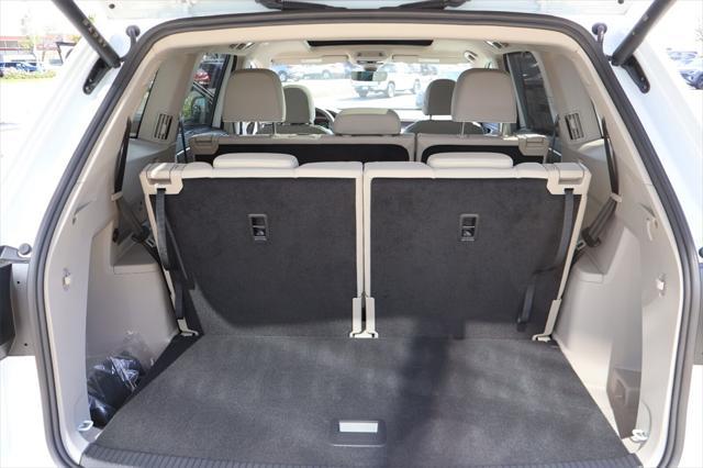 new 2025 Volkswagen Atlas car, priced at $53,324