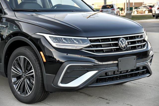 new 2024 Volkswagen Tiguan car, priced at $31,213