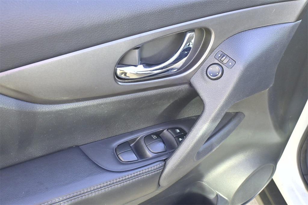used 2015 Nissan Rogue car, priced at $7,891
