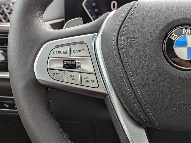 new 2025 BMW X7 car