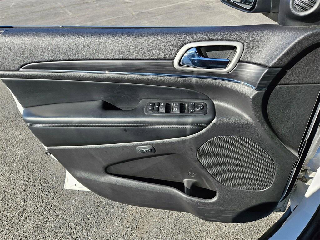 used 2020 Jeep Grand Cherokee car, priced at $25,089