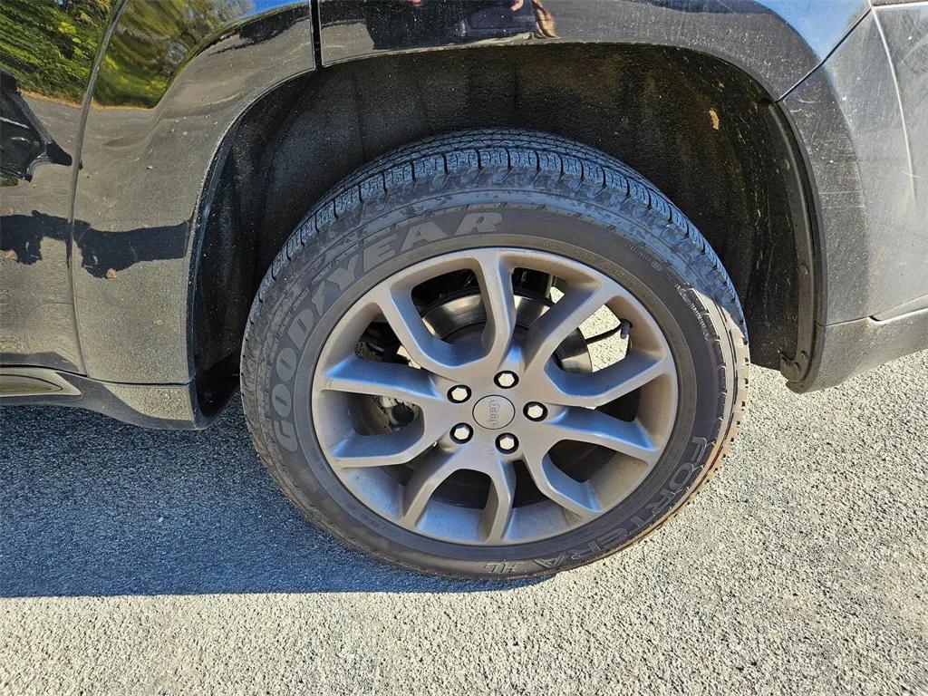 used 2021 Jeep Grand Cherokee car, priced at $26,345