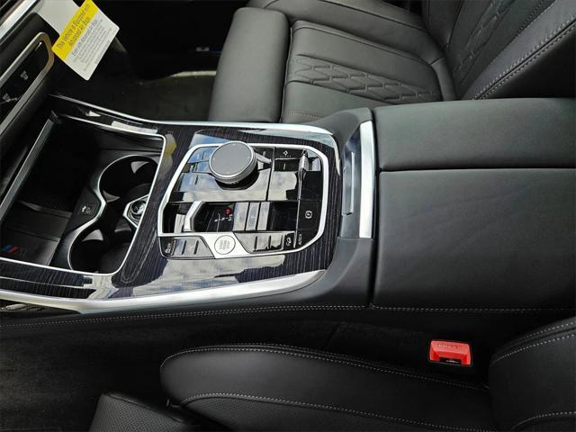 new 2026 BMW X7 car, priced at $118,415
