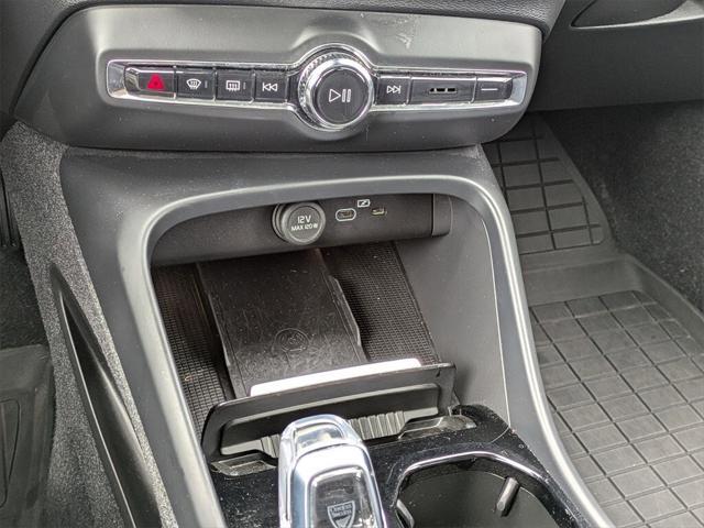 used 2023 Volvo XC40 car, priced at $34,019