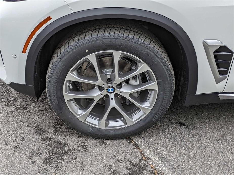 new 2025 BMW X5 car, priced at $69,560