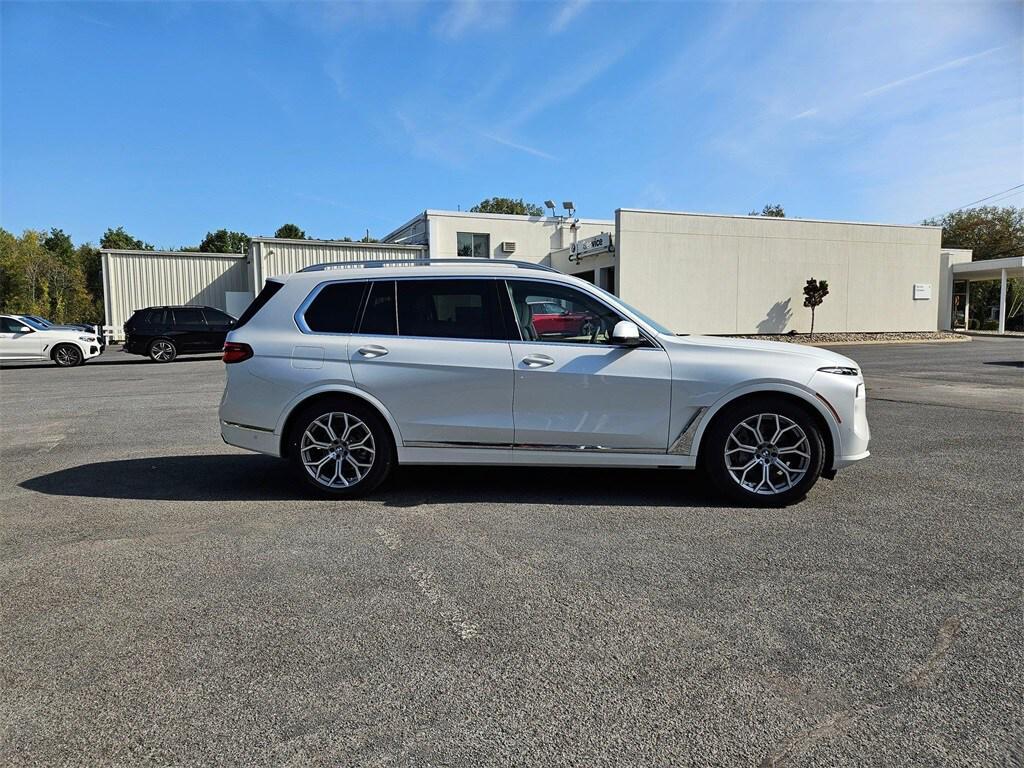 new 2026 BMW X7 car, priced at $95,265