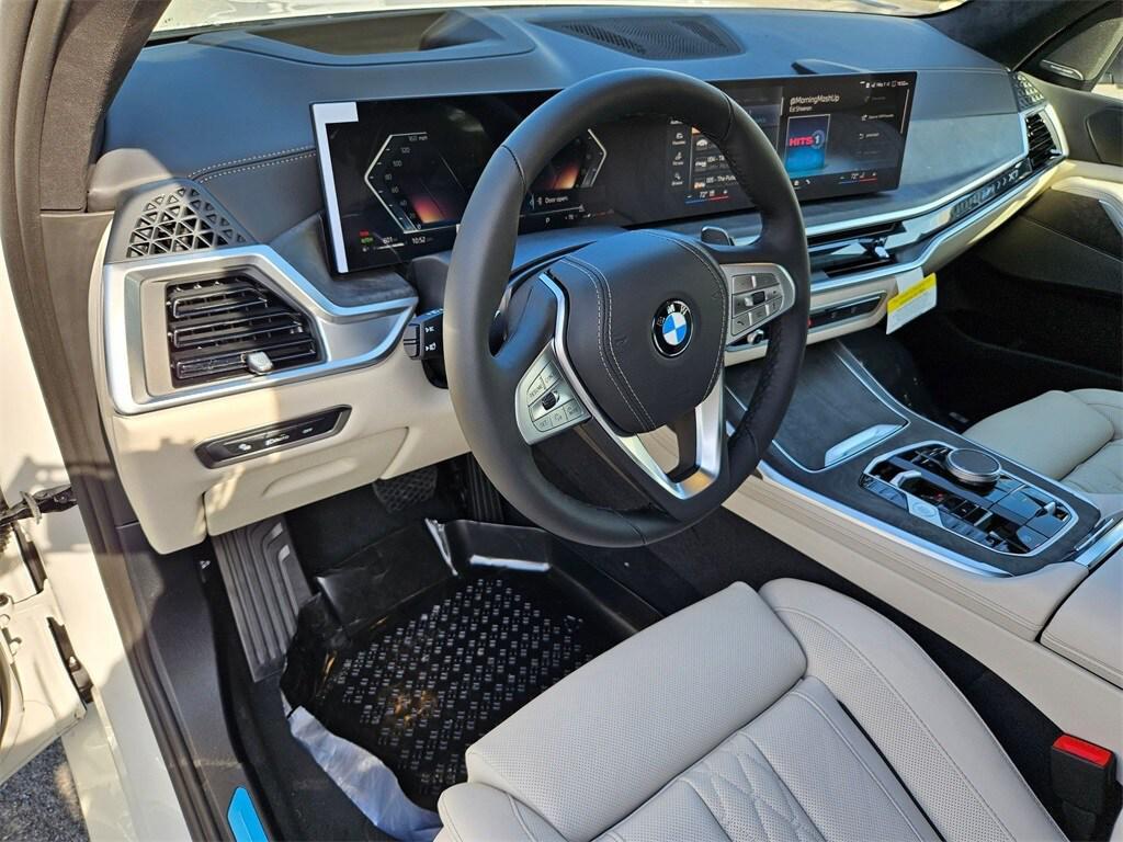 new 2026 BMW X7 car, priced at $95,265