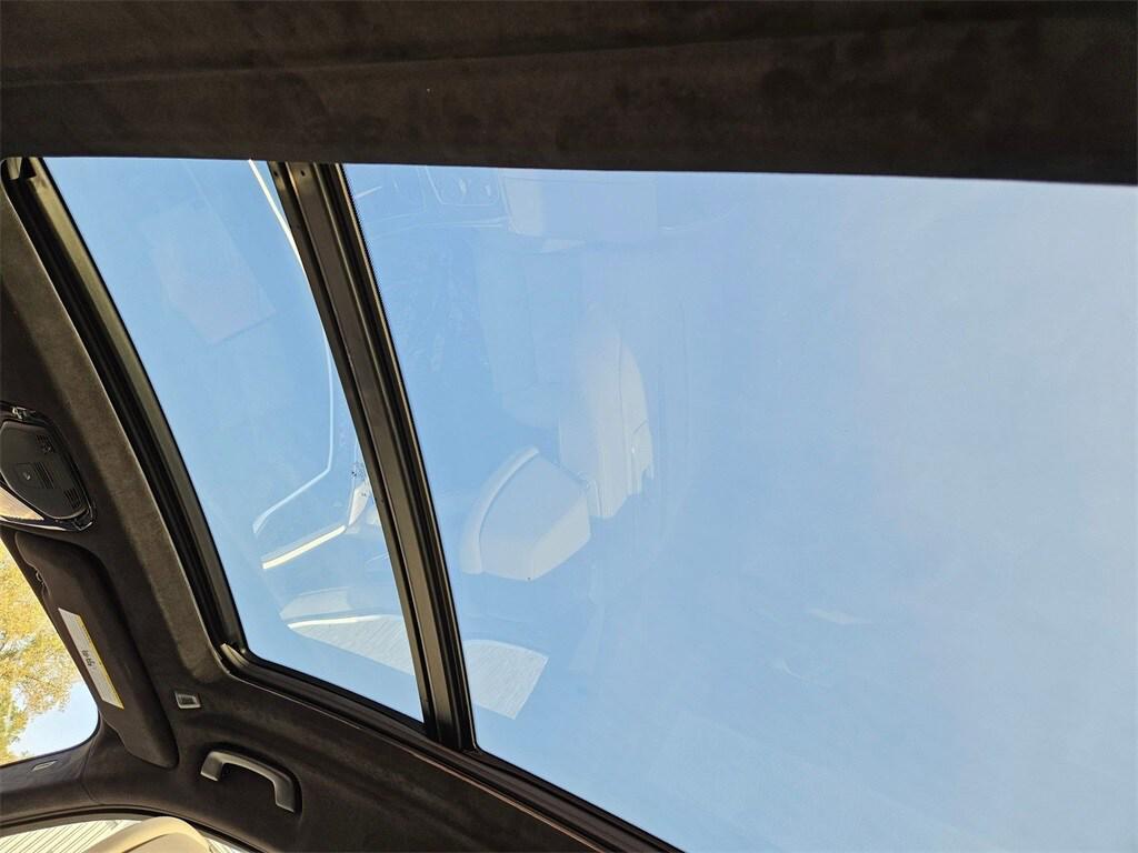 new 2026 BMW X7 car, priced at $95,265