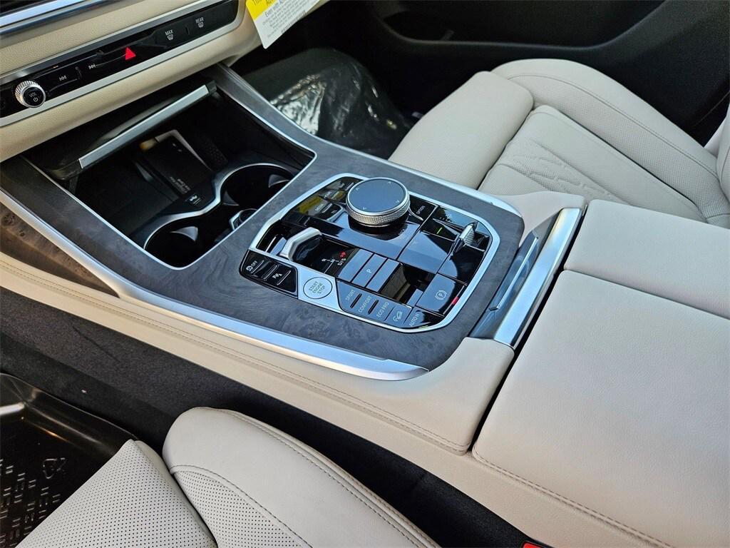 new 2026 BMW X7 car, priced at $95,265
