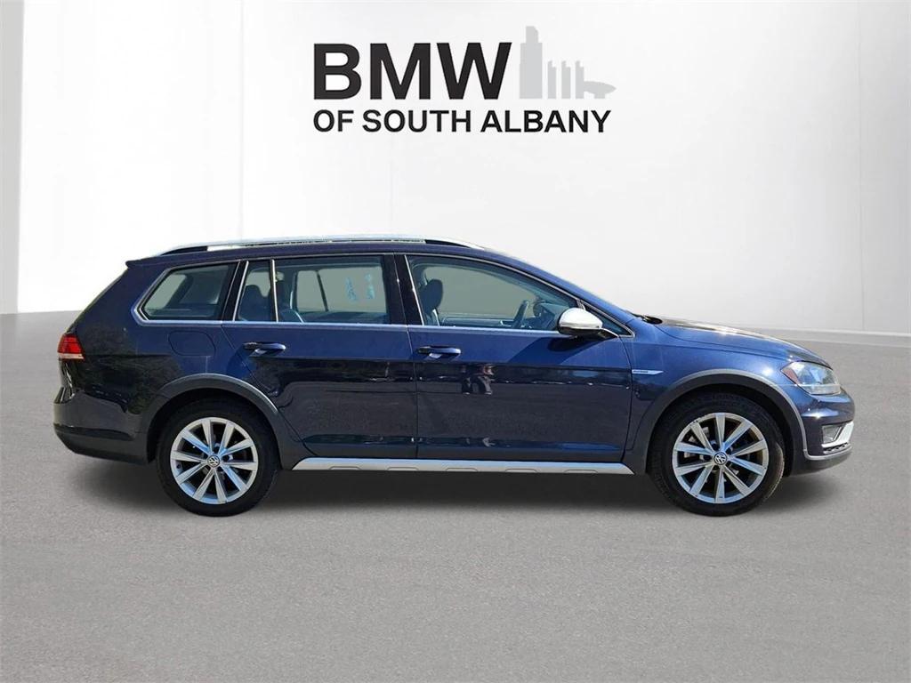 used 2018 Volkswagen Golf Alltrack car, priced at $17,000