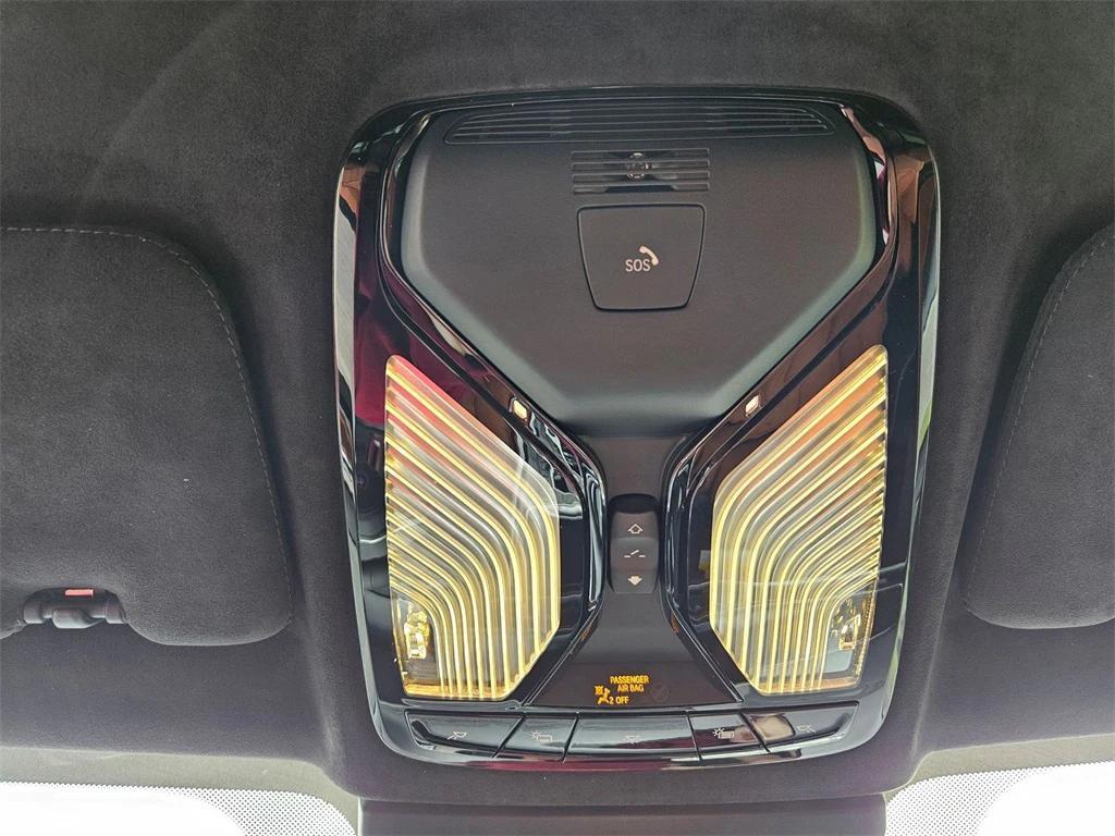 new 2026 BMW X7 car, priced at $125,565