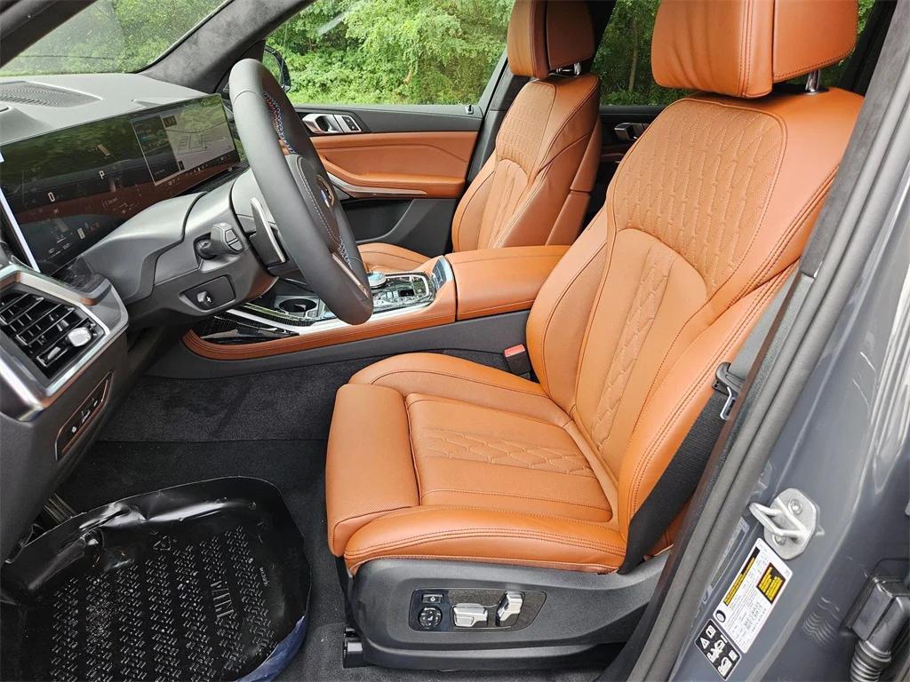 new 2026 BMW X7 car, priced at $125,565