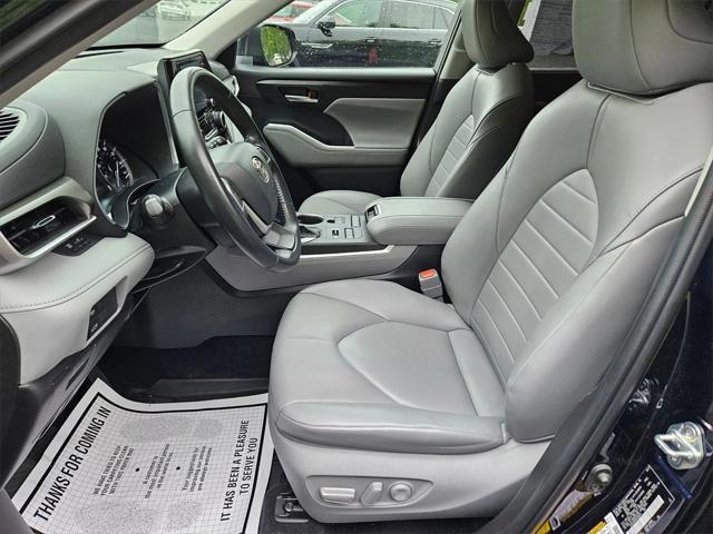 used 2022 Toyota Highlander car, priced at $32,954