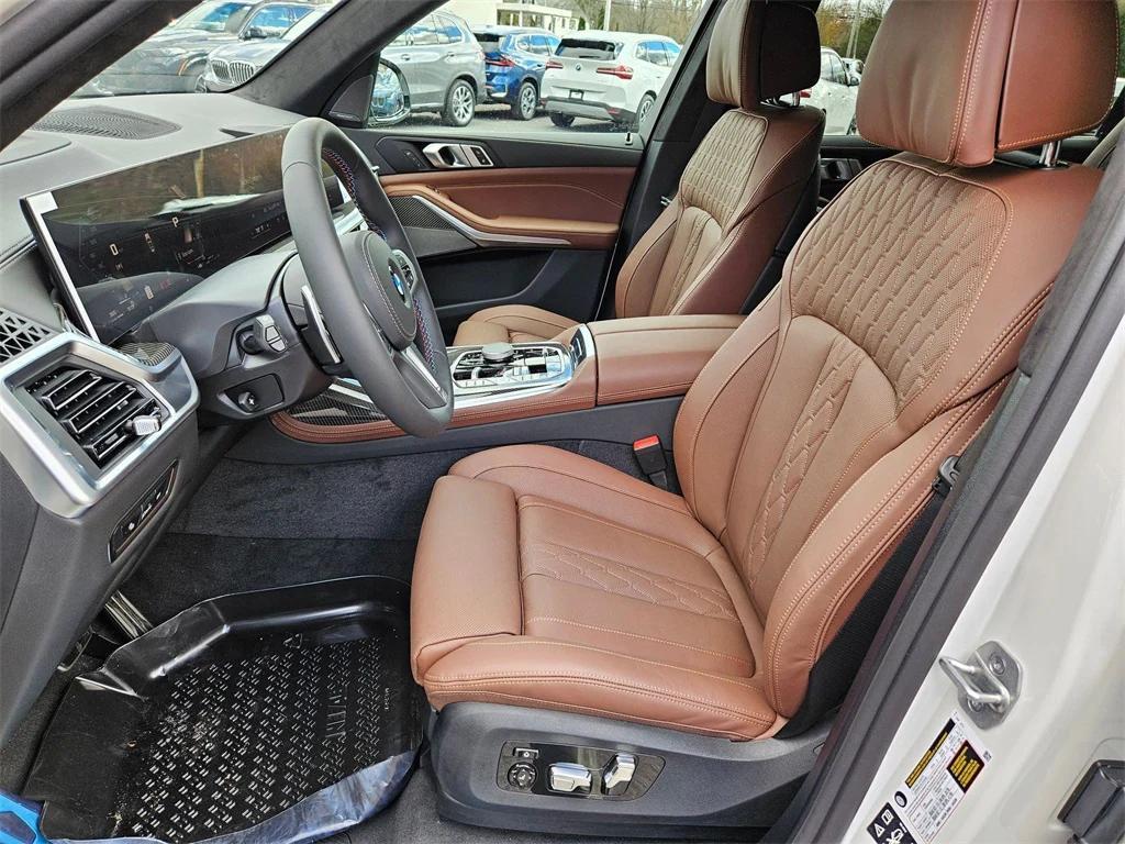 new 2026 BMW X7 car, priced at $120,905