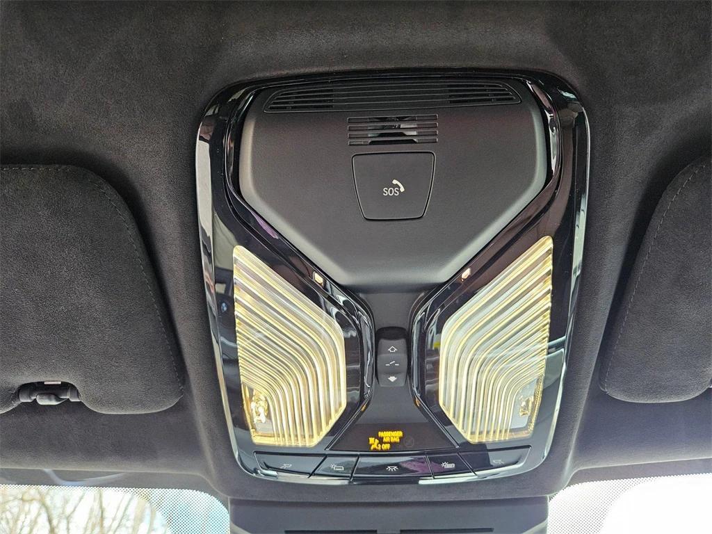 new 2026 BMW X7 car, priced at $120,905