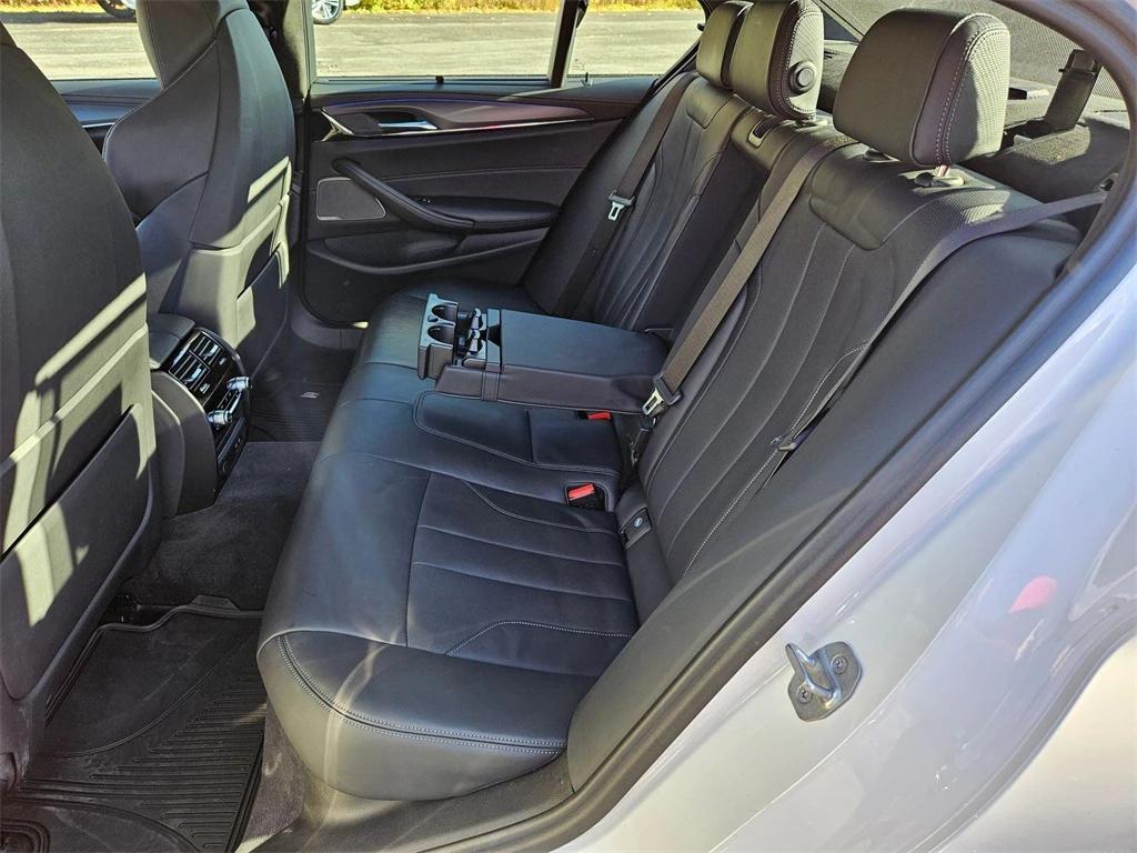 used 2023 BMW M5 car, priced at $83,317