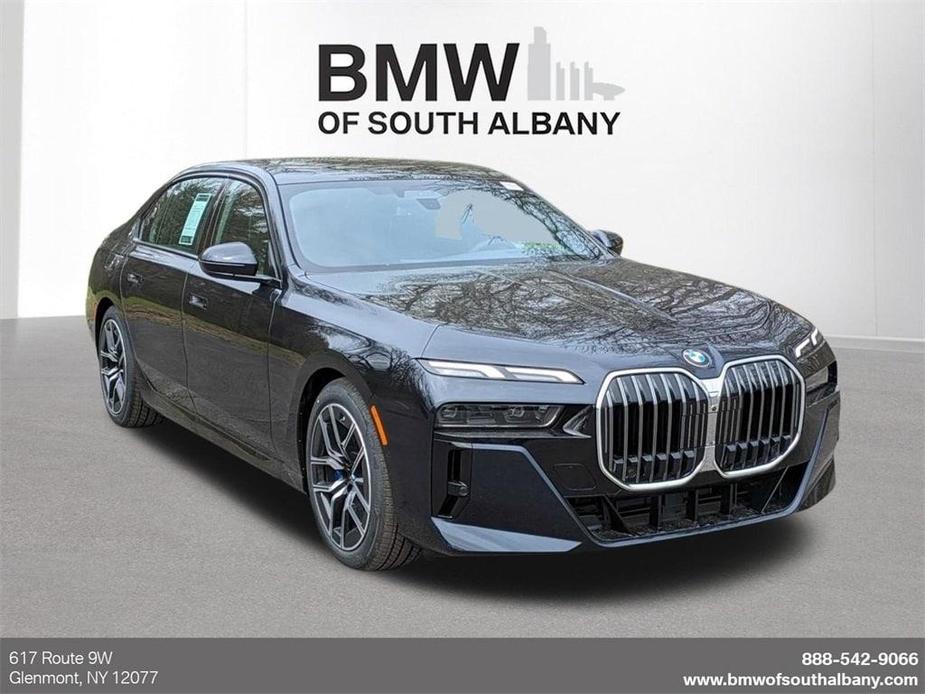 new 2024 BMW 760 car, priced at $134,690