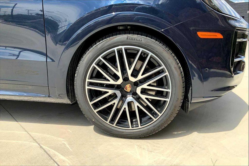 new 2025 Porsche Cayenne car, priced at $163,315