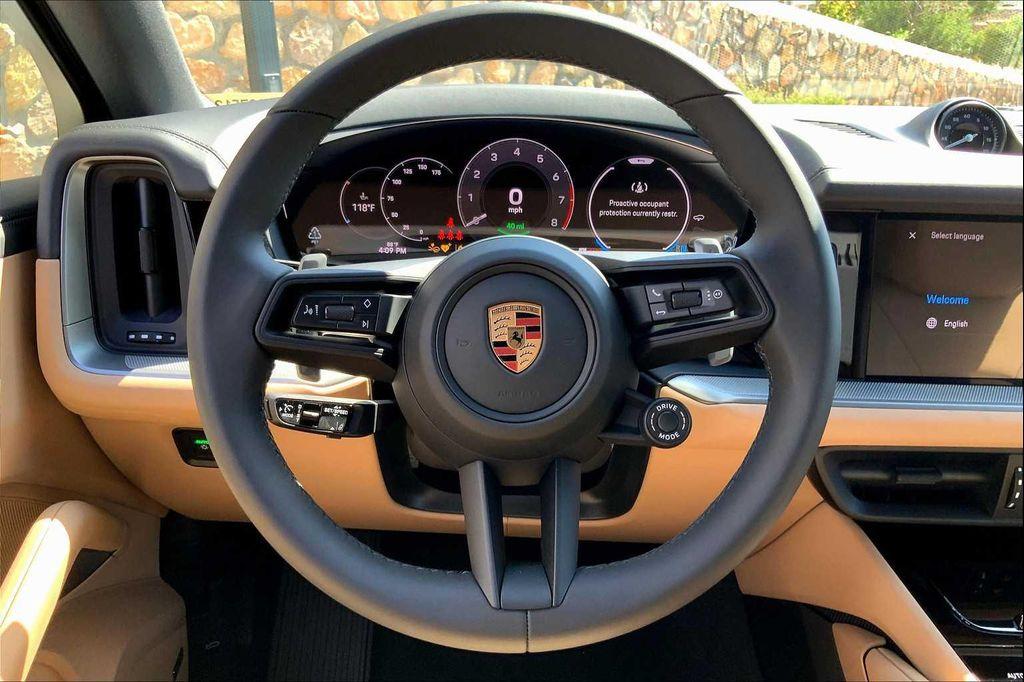 new 2025 Porsche Cayenne car, priced at $132,465