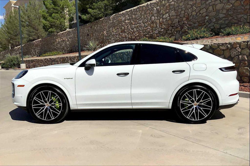 new 2025 Porsche Cayenne car, priced at $132,465