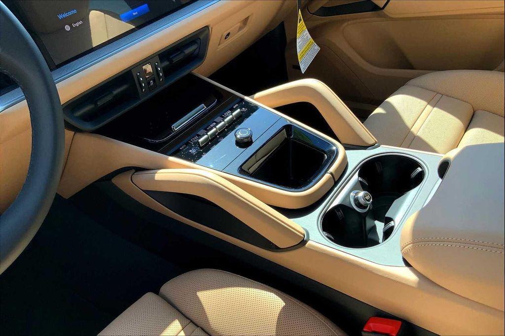 new 2025 Porsche Cayenne car, priced at $132,465