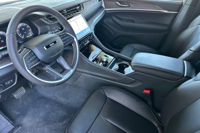 new 2025 Jeep Grand Cherokee car, priced at $40,970