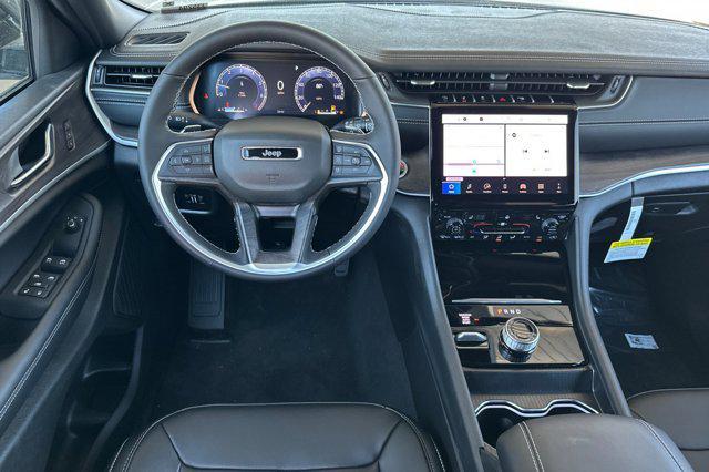 new 2025 Jeep Grand Cherokee car, priced at $40,970