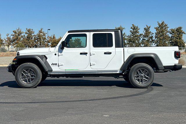 new 2025 Jeep Gladiator car, priced at $43,195