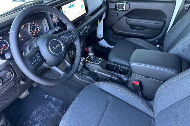 new 2025 Jeep Gladiator car, priced at $43,195
