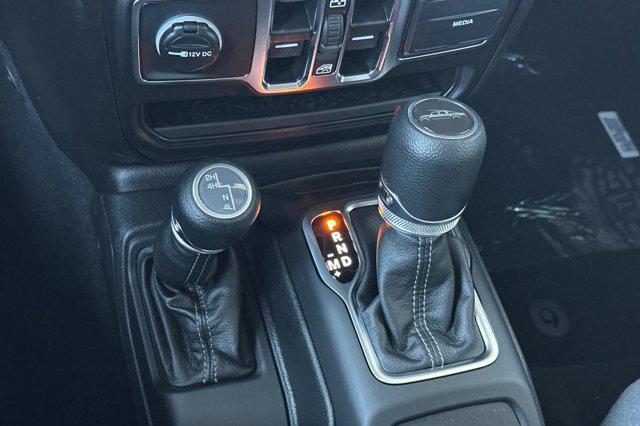 new 2025 Jeep Gladiator car, priced at $43,195