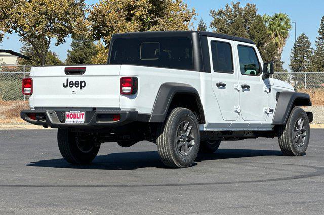 new 2025 Jeep Gladiator car, priced at $43,195