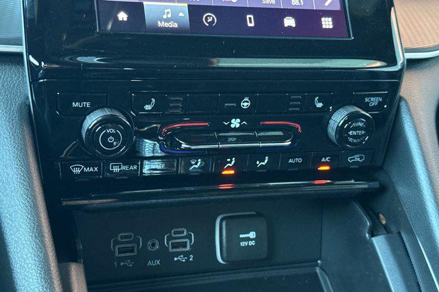 new 2025 Jeep Grand Cherokee car, priced at $41,875