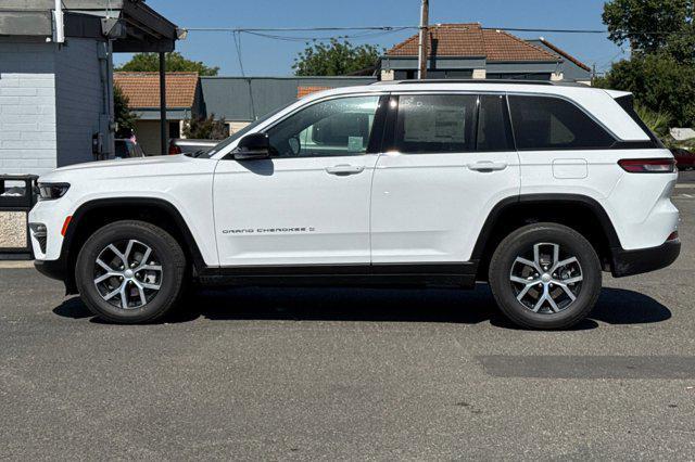 new 2025 Jeep Grand Cherokee car, priced at $45,805