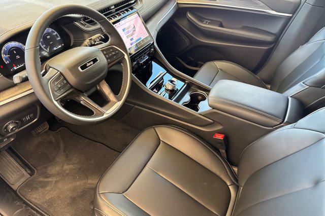 new 2025 Jeep Grand Cherokee car, priced at $45,805