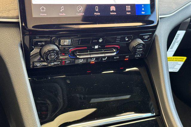 new 2025 Jeep Grand Cherokee car, priced at $45,805