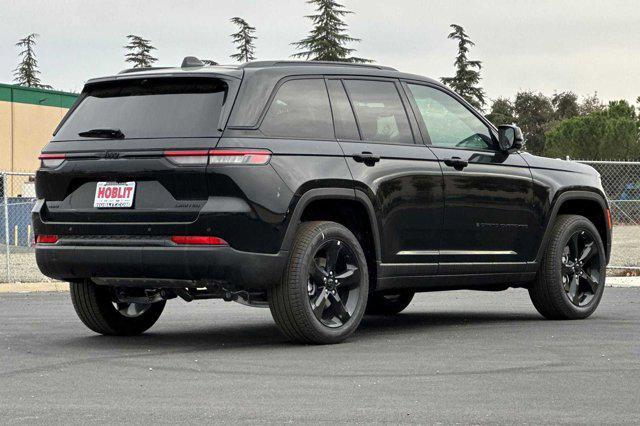 new 2025 Jeep Grand Cherokee car, priced at $47,960