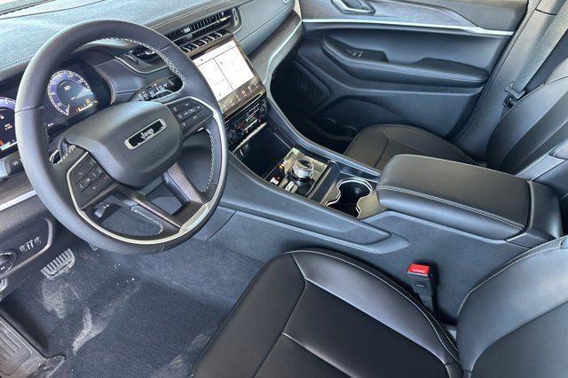 new 2025 Jeep Grand Cherokee car, priced at $42,970