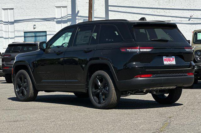 new 2025 Jeep Grand Cherokee car, priced at $42,970