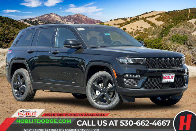new 2025 Jeep Grand Cherokee car, priced at $42,970