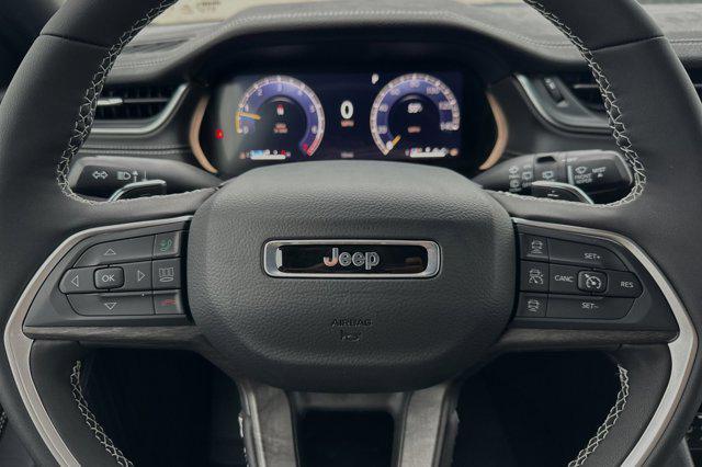 new 2025 Jeep Grand Cherokee car, priced at $41,925