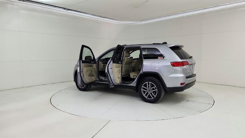 used 2021 Jeep Grand Cherokee car, priced at $24,996