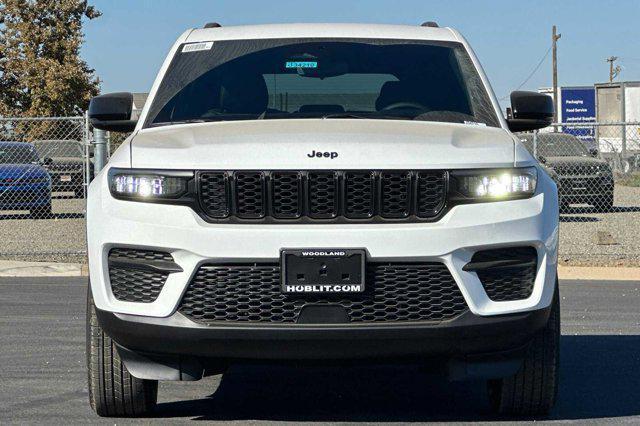 new 2025 Jeep Grand Cherokee car, priced at $37,935