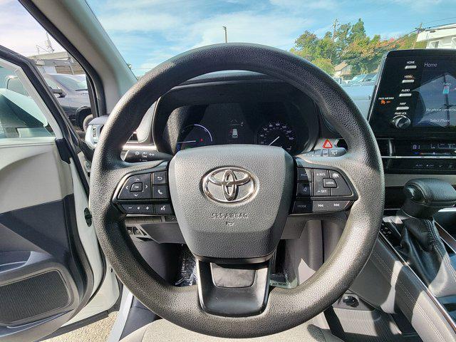 used 2022 Toyota Sienna car, priced at $32,888