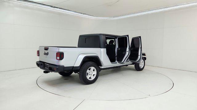 used 2022 Jeep Gladiator car, priced at $32,875