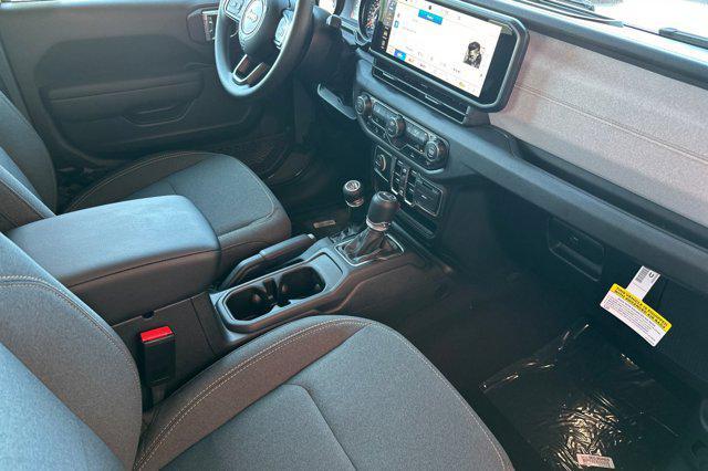 new 2025 Jeep Gladiator car, priced at $42,980