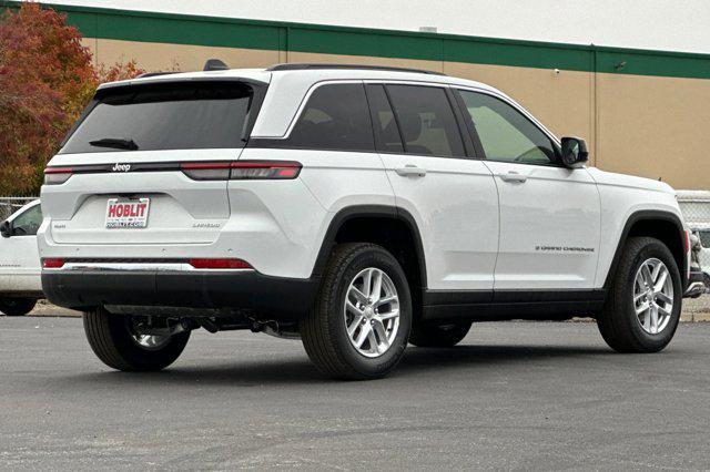 new 2025 Jeep Grand Cherokee car, priced at $35,875