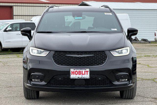 new 2025 Chrysler Pacifica car, priced at $50,535