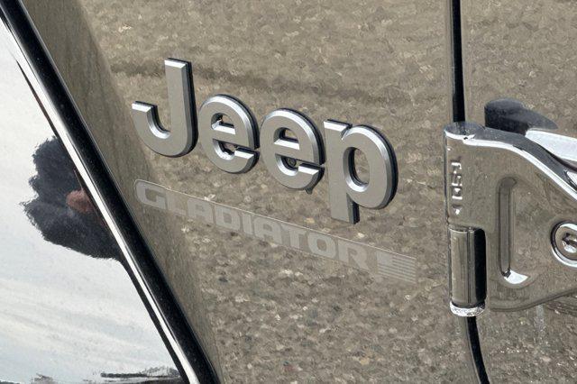 new 2025 Jeep Gladiator car, priced at $42,385