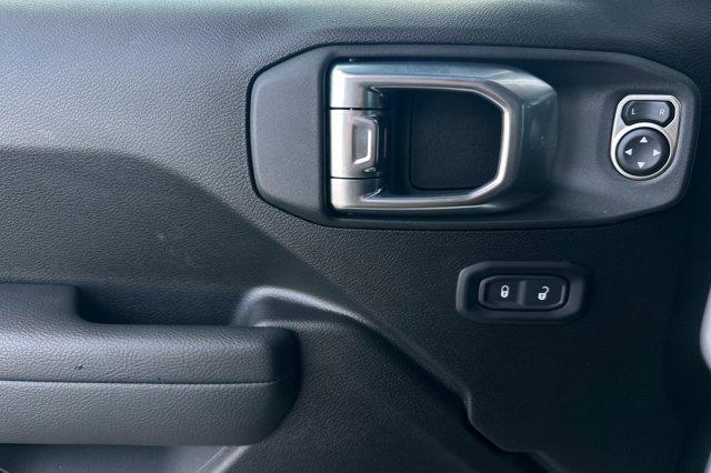 new 2025 Jeep Gladiator car, priced at $51,595